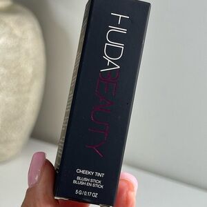 HUDA BEAUTY Cheeky Tint Blush Stick - Baddie Berry